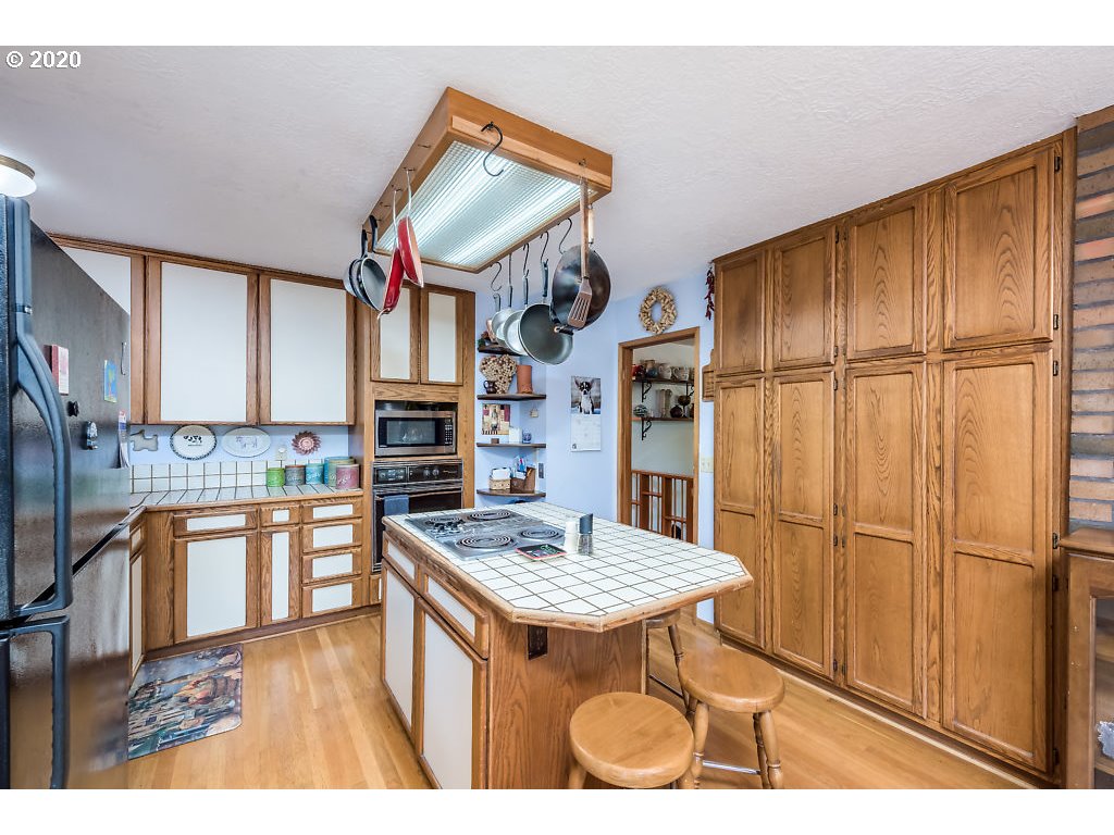19462 Beutel Road Oregon City, OR 97045 - Photo 10 of 32 Gallery Image 10