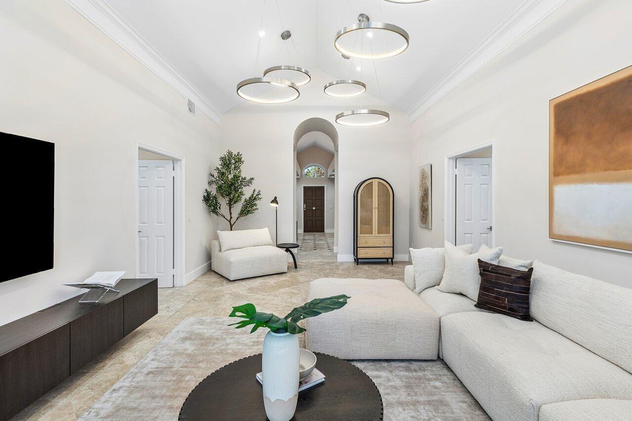 200 Northeast 2nd Street Boca Raton, FL 33432 - Photo 7 of 42 Living Room