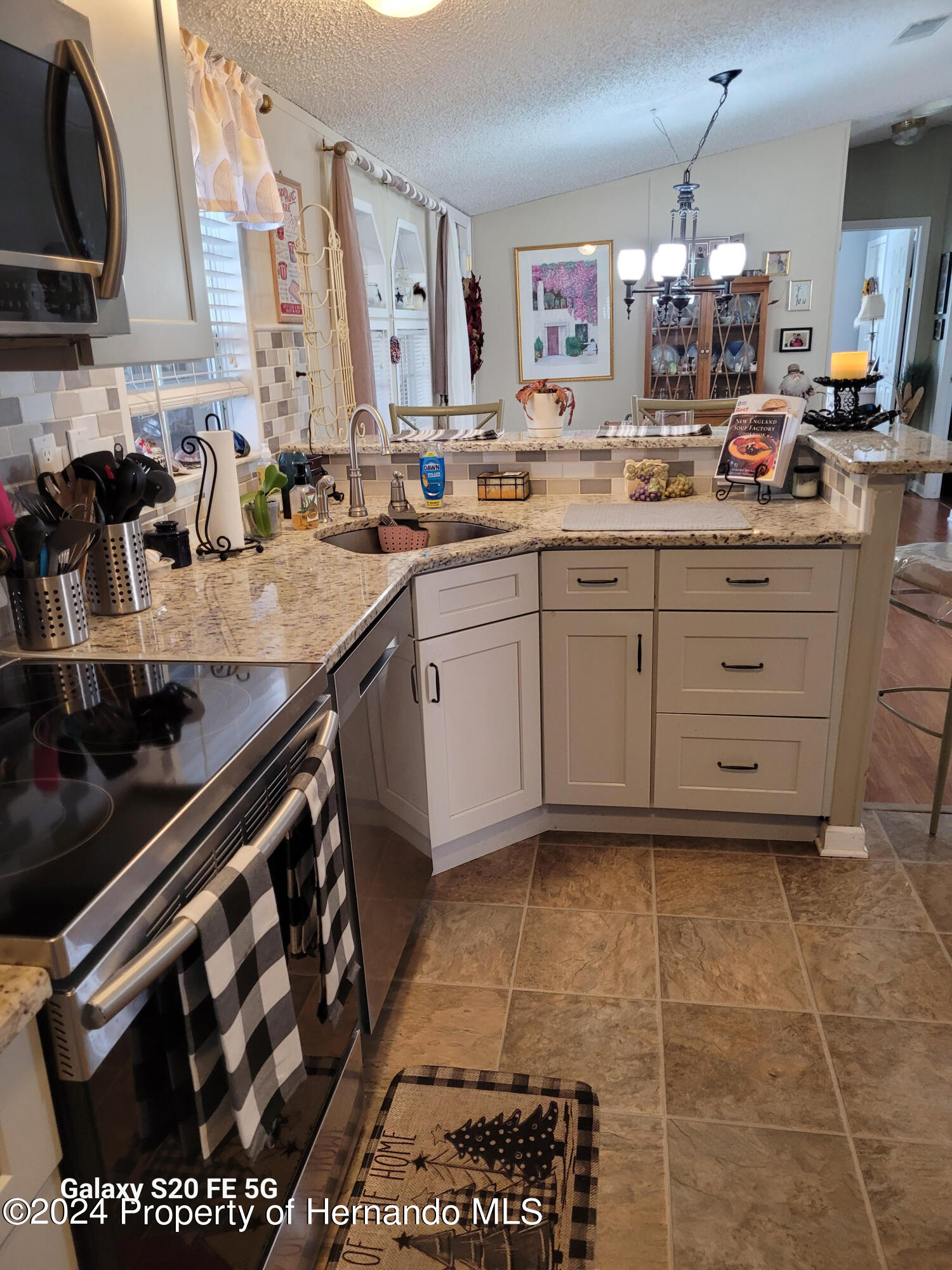 14902 Rialto Avenue Brooksville, FL 34613 - Photo 11 of 55 Kitchen