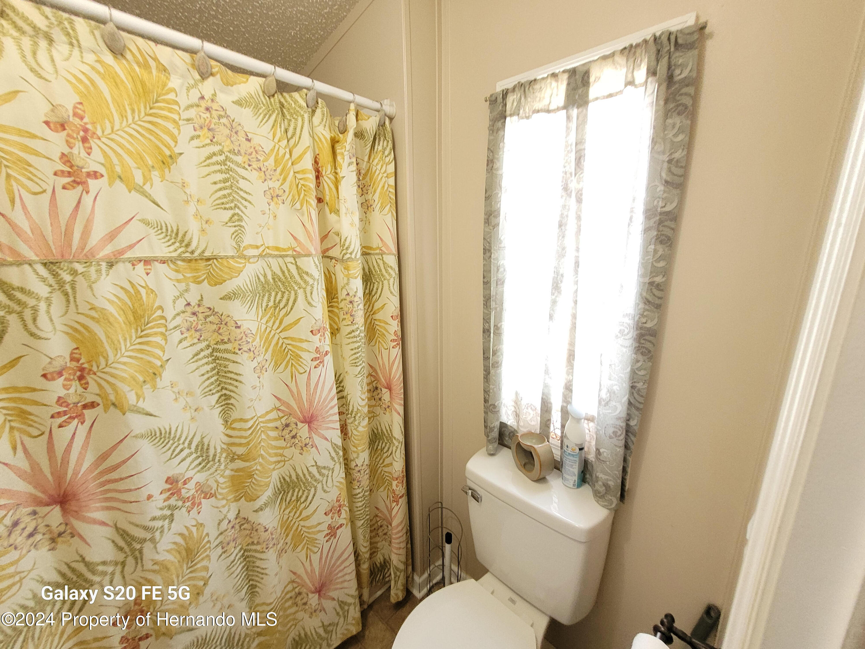 14902 Rialto Avenue Brooksville, FL 34613 - Photo 22 of 55 Primary Bath 2