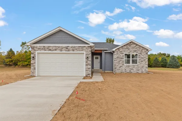 $321,900 | 2029 Grn Acrs Drive, Adrian, MI 49221