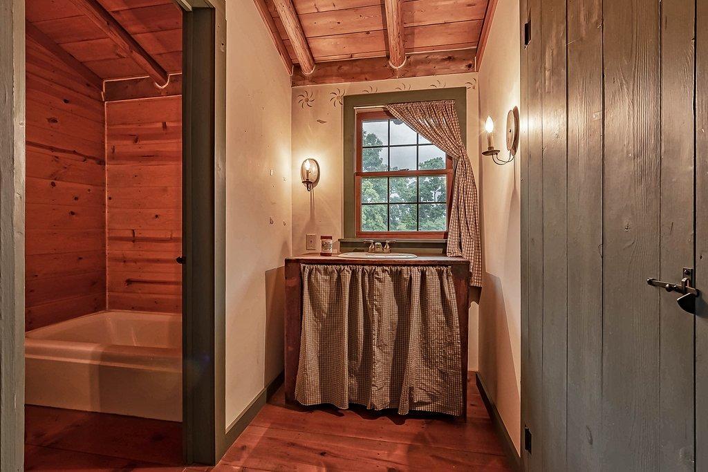 9138 Kinney Road Mount Vernon, OH 43050 - Photo 18 of 28 Gallery Image 18
