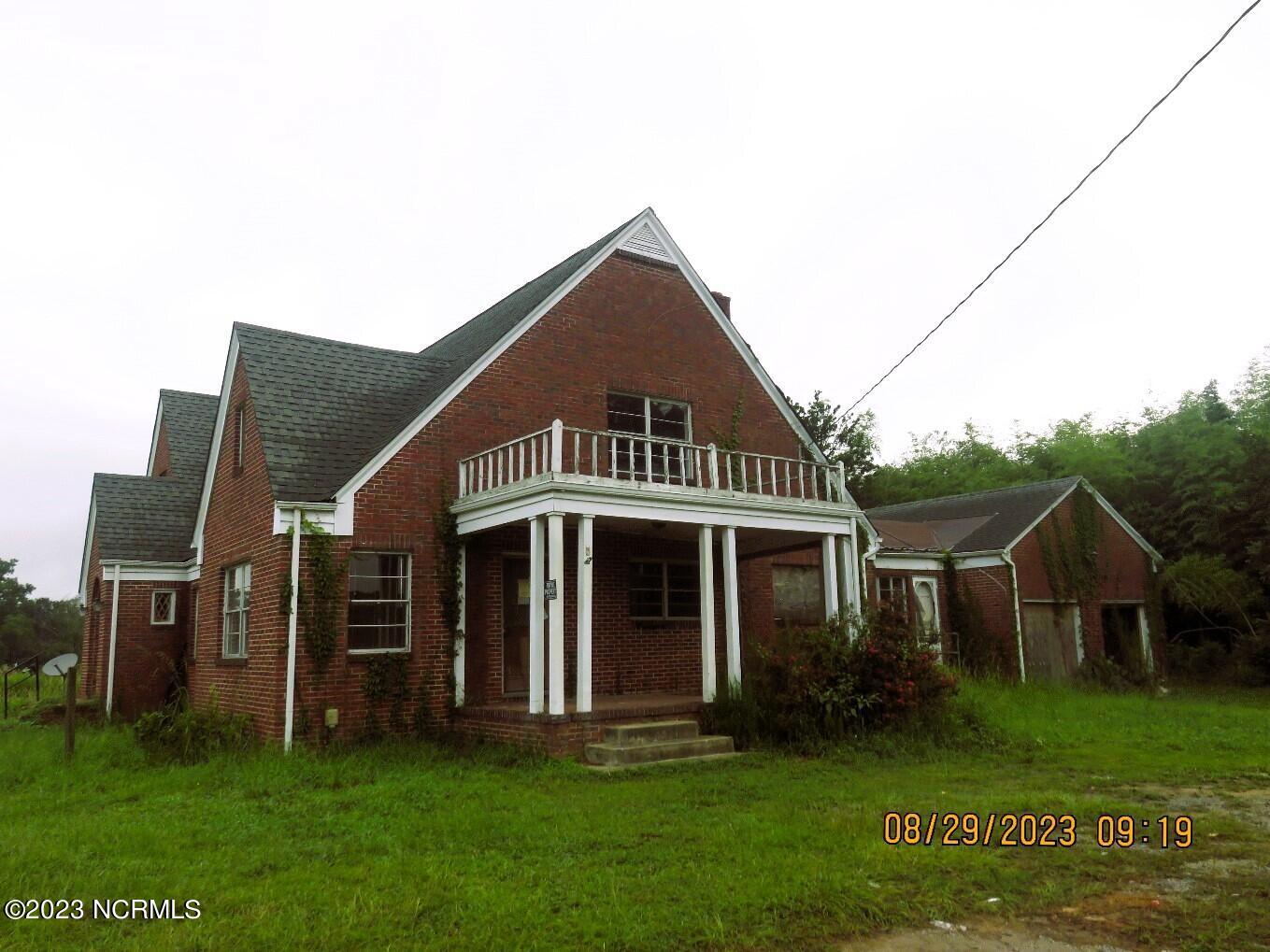 1522 Eden Church Road Snow Hill, NC 28580 - Photo 4 of 13 IMG_0017_1359x1019