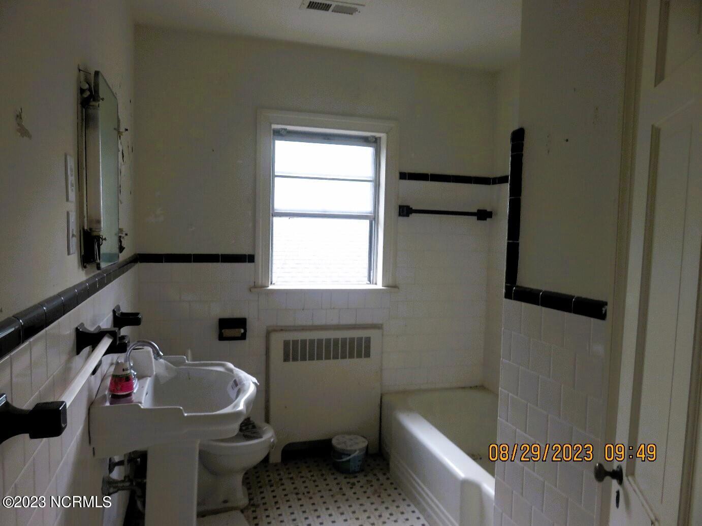 1522 Eden Church Road Snow Hill, NC 28580 - Photo 5 of 13 IMG_0023_1382x1037