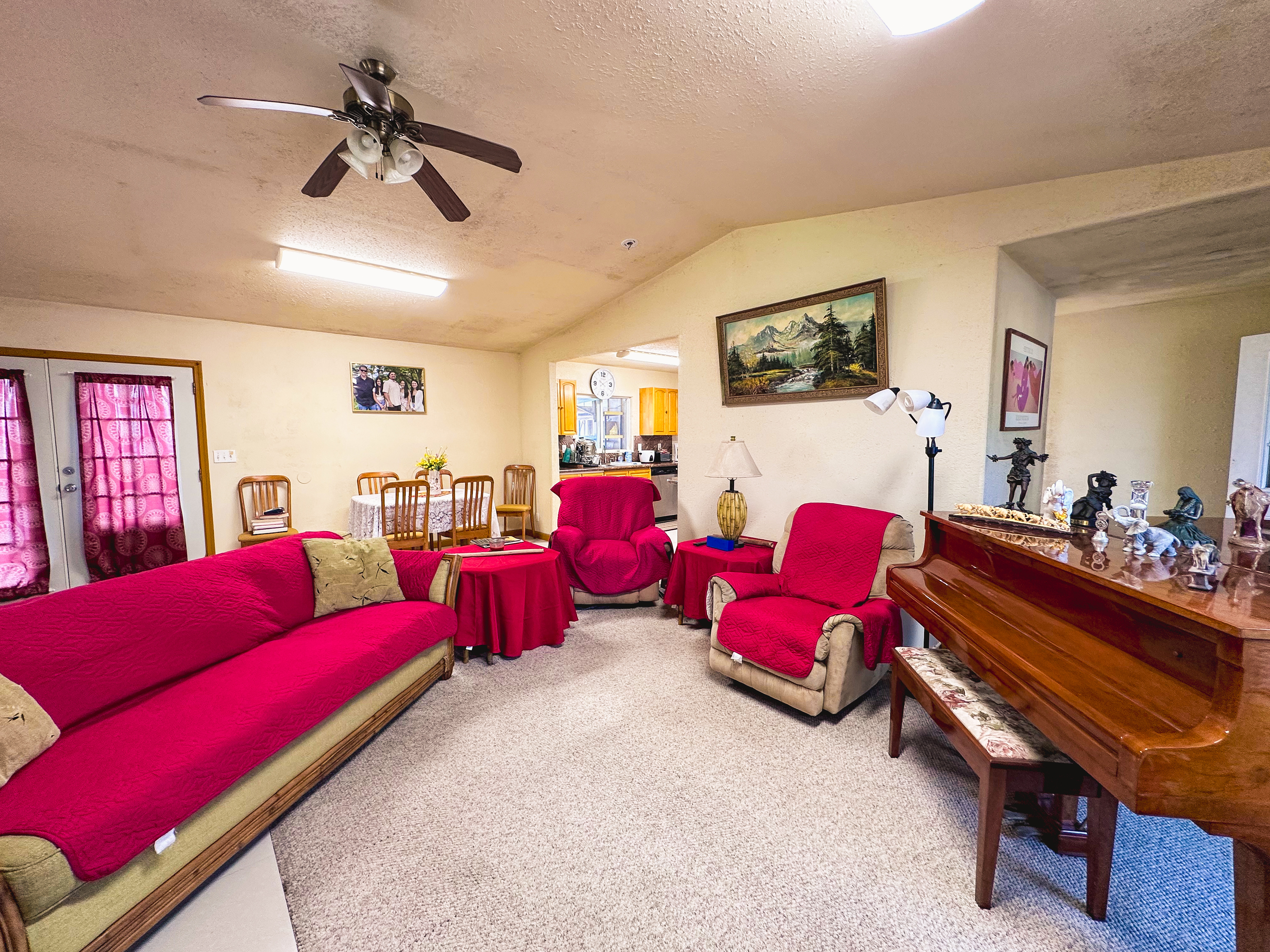 18-7747 North Kulani Road Mountain View, HI 96771 - Photo 15 of 28 a living room with furniture and a window