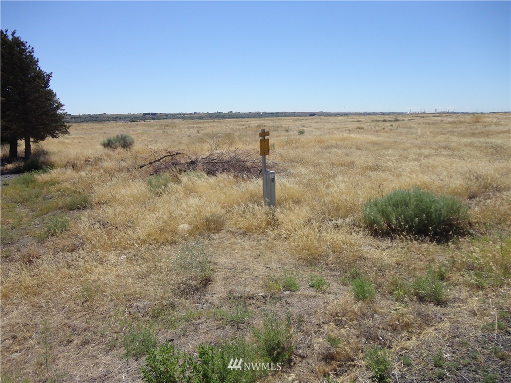 8 Rd H.8 Northeast Moses Lake, WA 98837 - Photo 3 of 8 Gallery Image 3