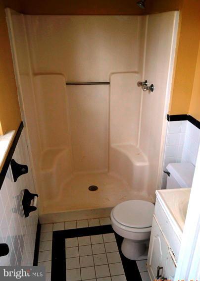 8706 Crandall Road Lanham, MD 20706 - Photo 12 of 14 Bath