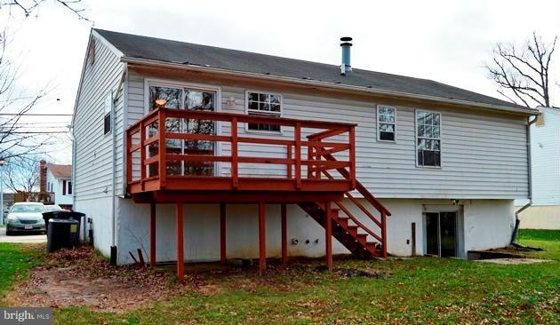 8706 Crandall Road Lanham, MD 20706 - Photo 3 of 14 Exterior (Rear)