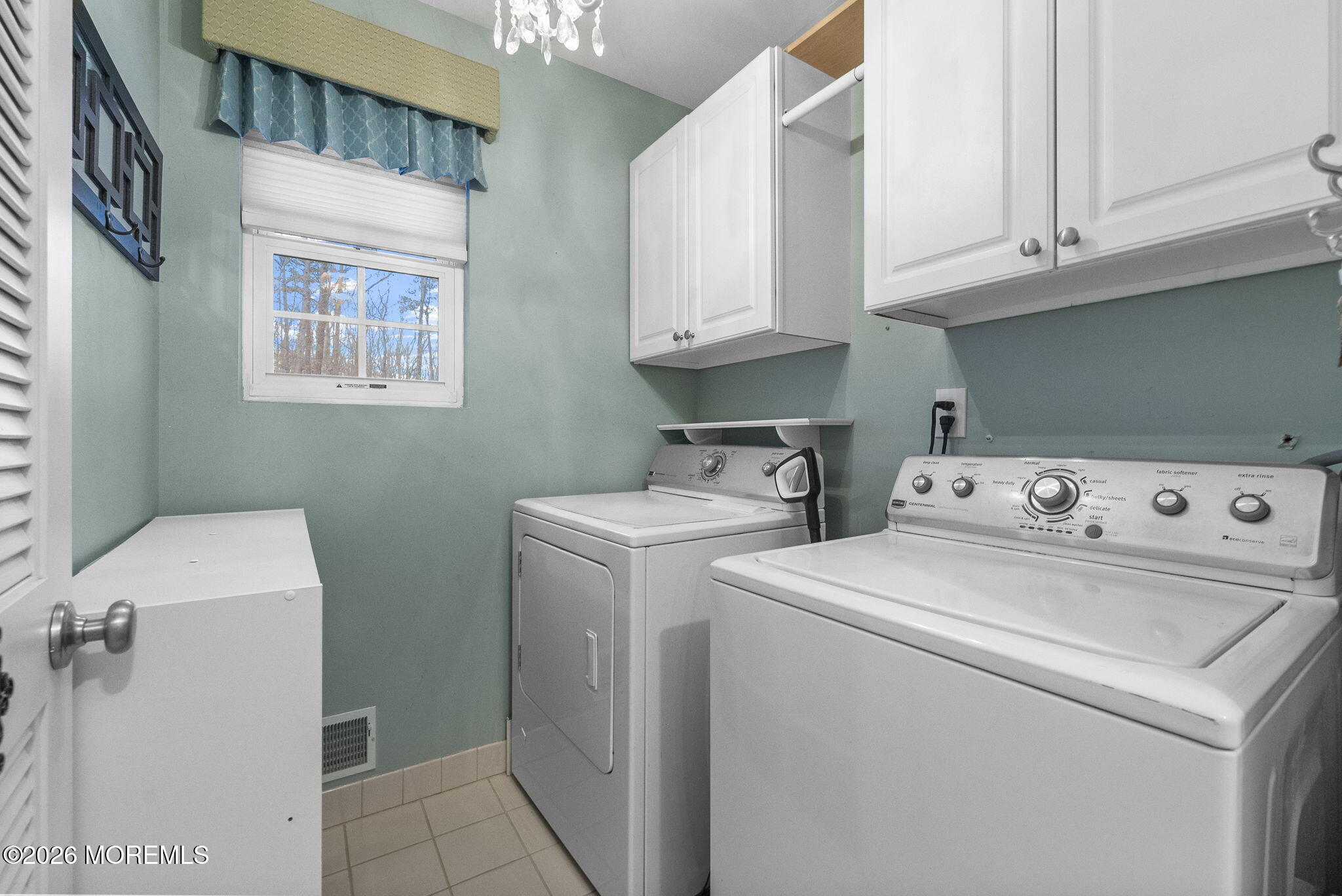 276 Andrews Road Jackson, NJ 08527 - Photo 37 of 46 a utility room with dryer and washer