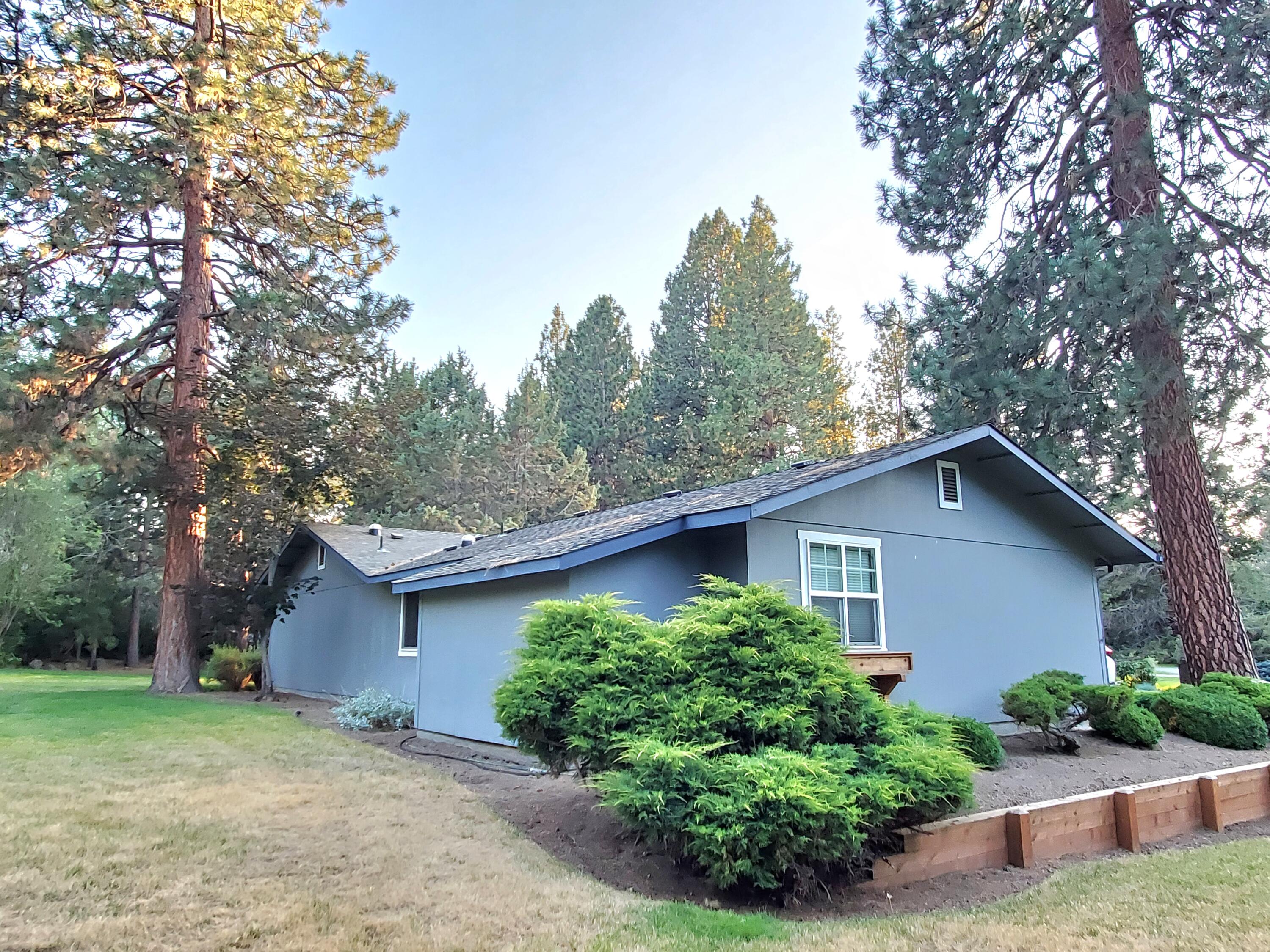 20397 Strawline Road Bend, OR 97702 - Photo 21 of 25 Low maintenance landscaping.