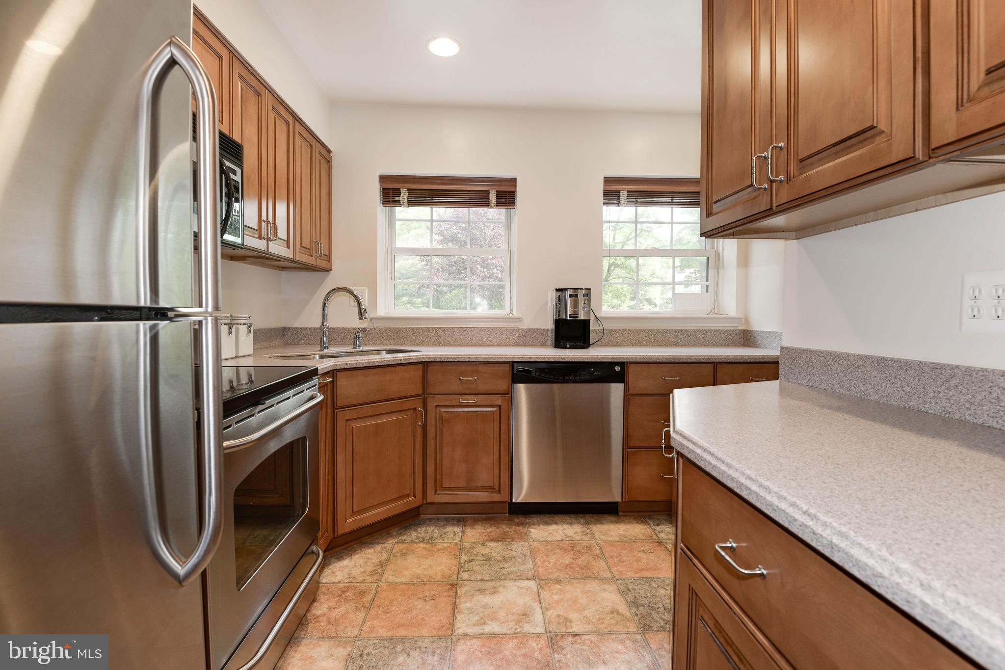 2080 Golf Course Drive Reston, VA 20191 - Photo 16 of 48