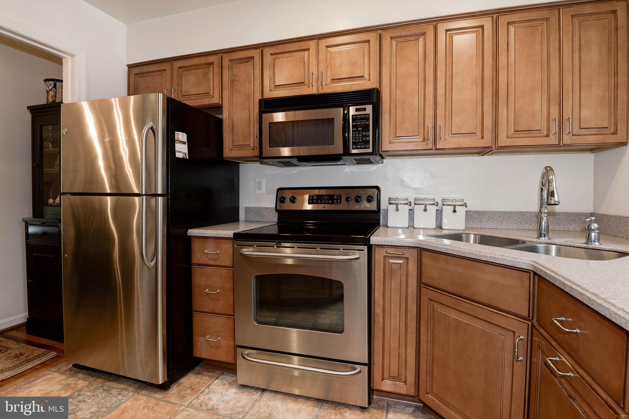 2080 Golf Course Drive Reston, VA 20191 - Photo 18 of 48