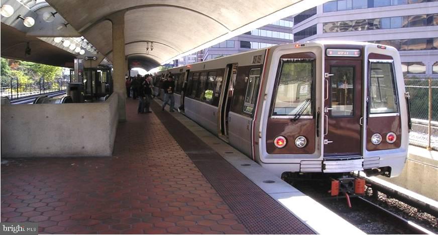 2080 Golf Course Drive Reston, VA 20191 - Photo 41 of 48