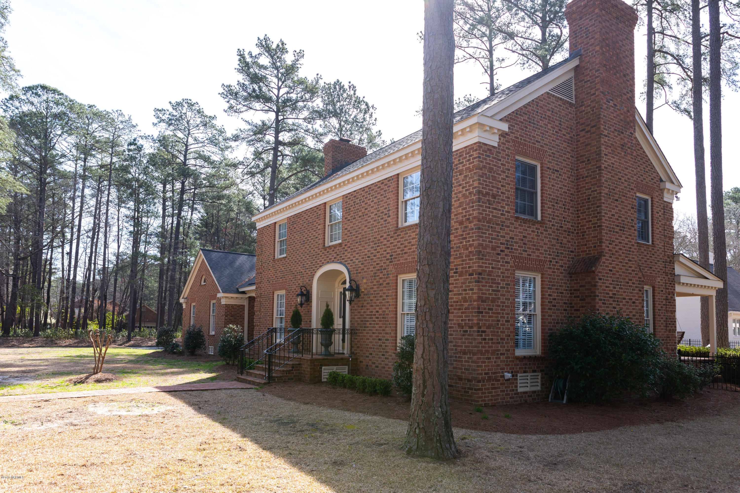 304 Pinewood Road Greenville, NC 27858 - Photo 4 of 61 304 Pinewood Rd-3