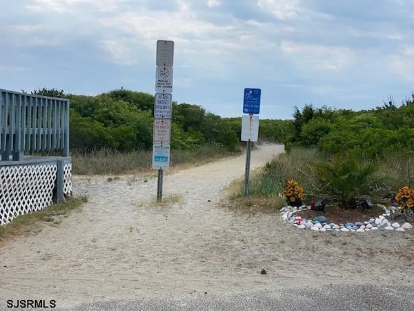 $1,250 | 212 West Brigantine Avenue, Unit 215, Brigantine, NJ 08203