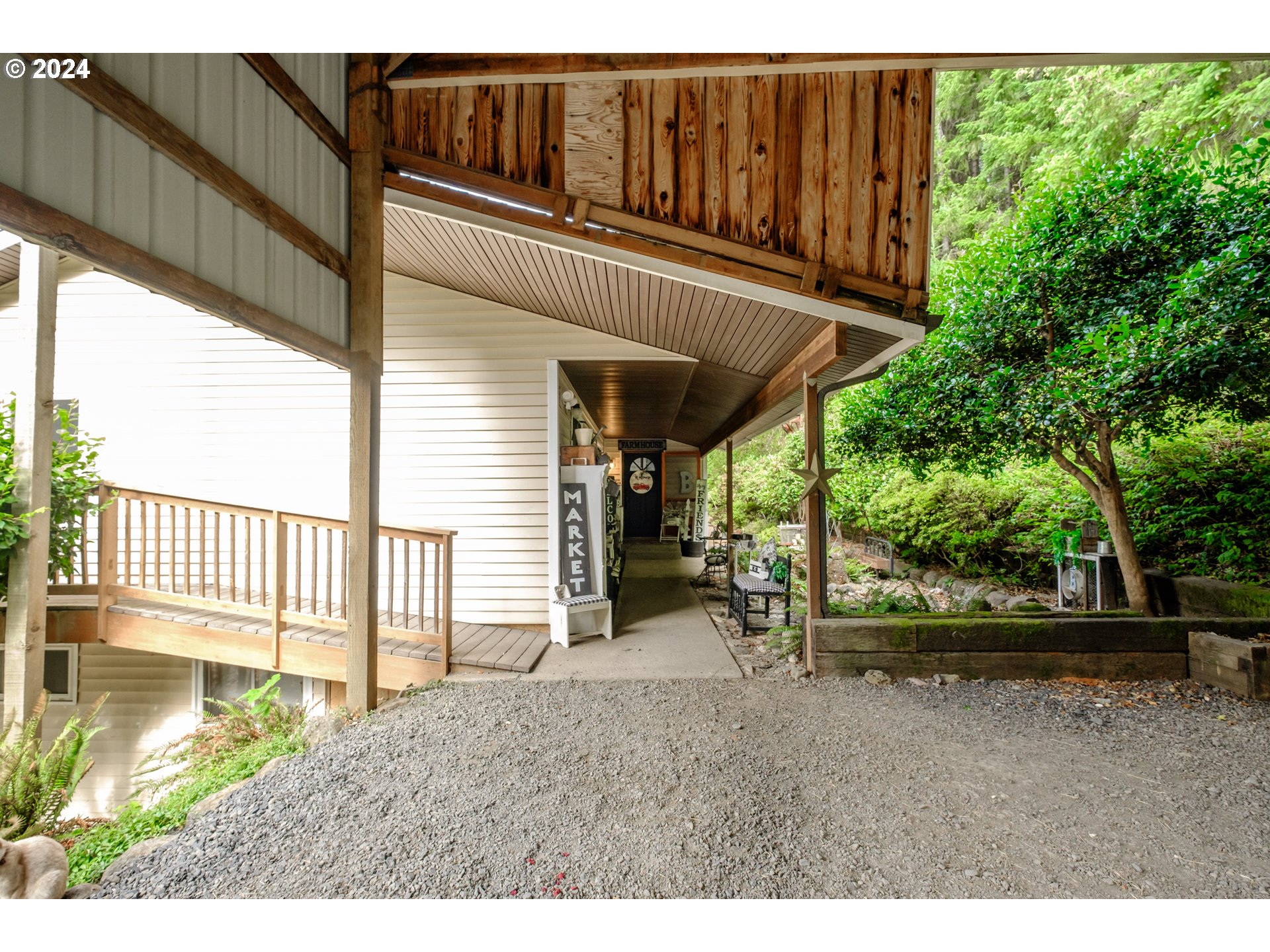 28622 Ridgeway Road Sweet Home, OR 97386 - Photo 3 of 48 Gallery Image 3