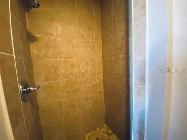 $895 | 9718 North Nebraska Avenue, Unit 2, Tampa, FL 33612