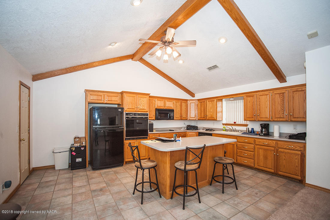 5220 West McCormick Road Amarillo, TX 79118 - Photo 20 of 25 kitchen