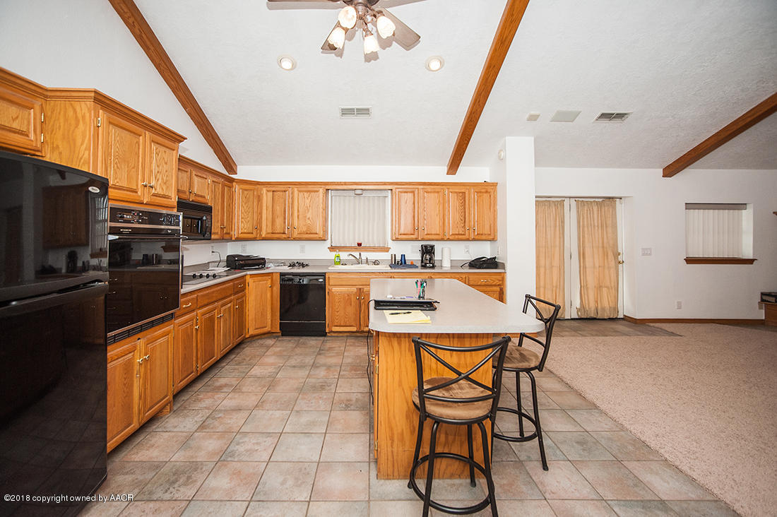 5220 West McCormick Road Amarillo, TX 79118 - Photo 22 of 25 kitchen