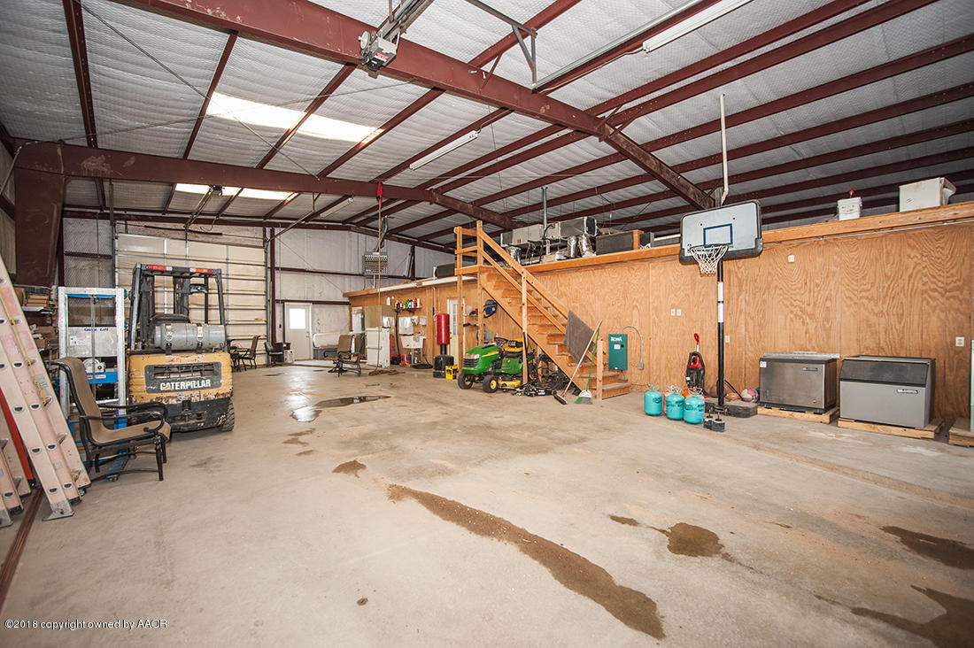 5220 West McCormick Road Amarillo, TX 79118 - Photo 10 of 25 garage area