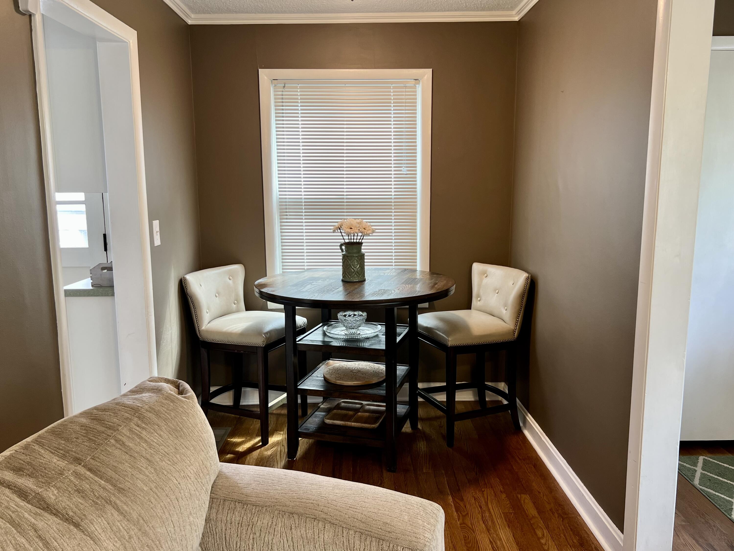 705 Cedar Valley Road Bristol, TN 37620 - Photo 11 of 39 IMG_3497