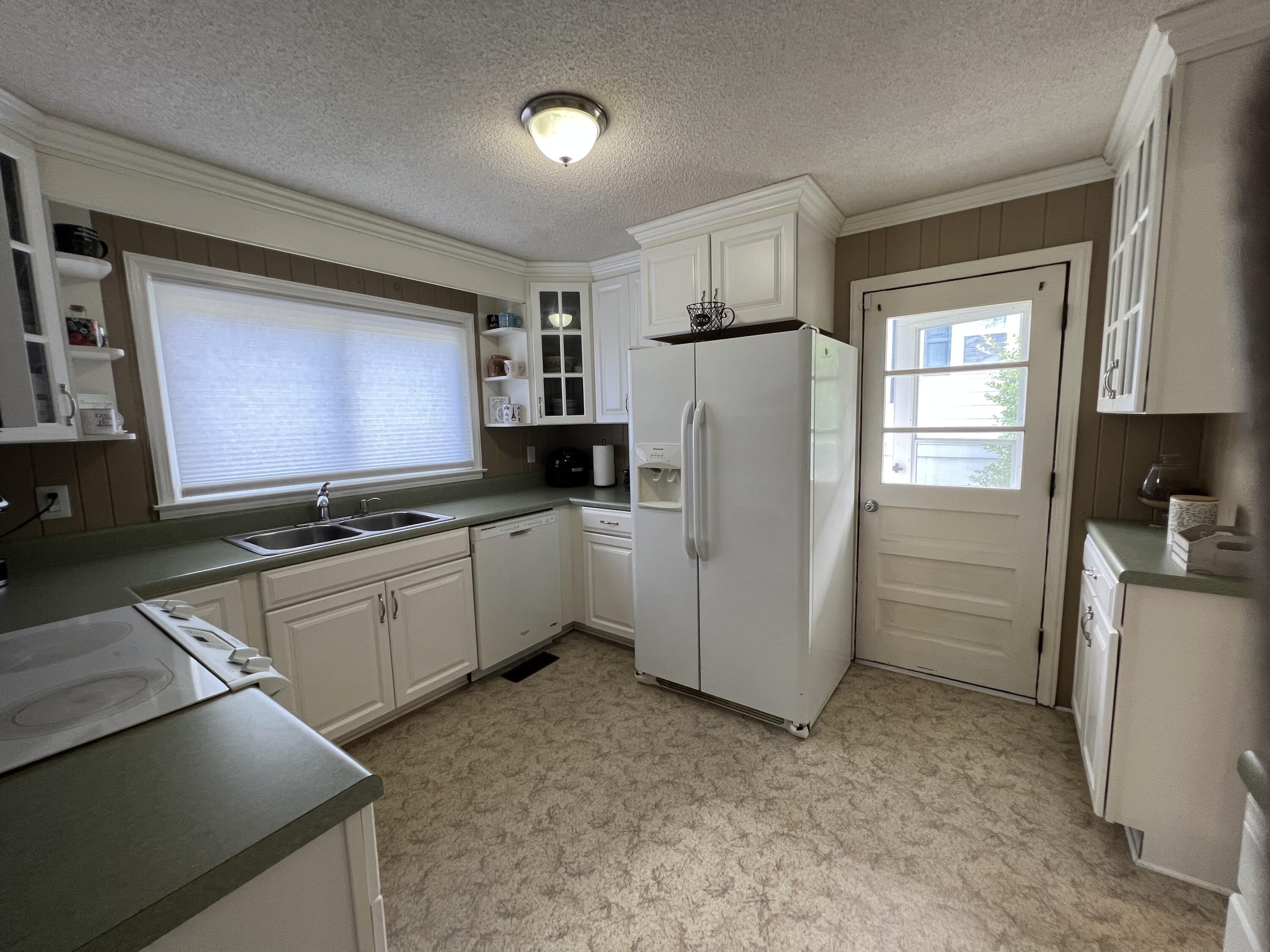 705 Cedar Valley Road Bristol, TN 37620 - Photo 13 of 39 IMG_3500