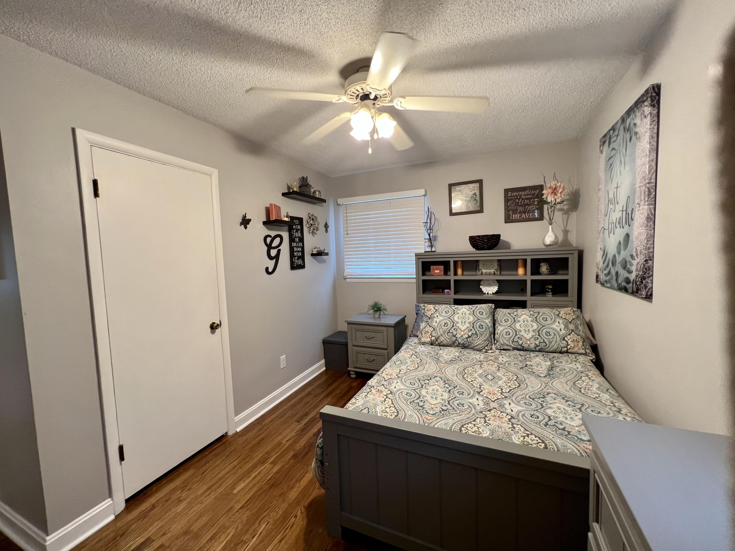 705 Cedar Valley Road Bristol, TN 37620 - Photo 17 of 39 IMG_3506