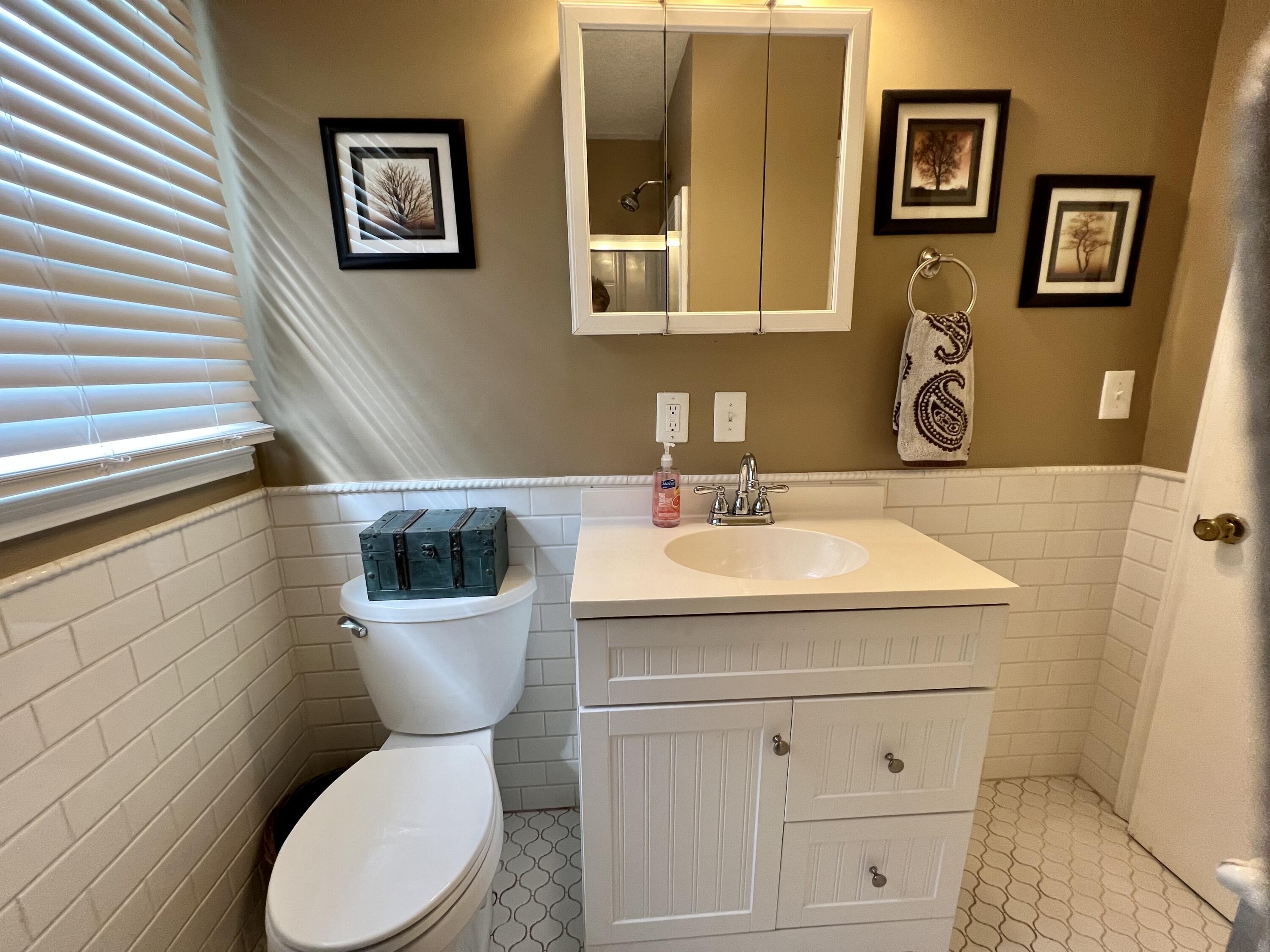 705 Cedar Valley Road Bristol, TN 37620 - Photo 25 of 39 IMG_3513