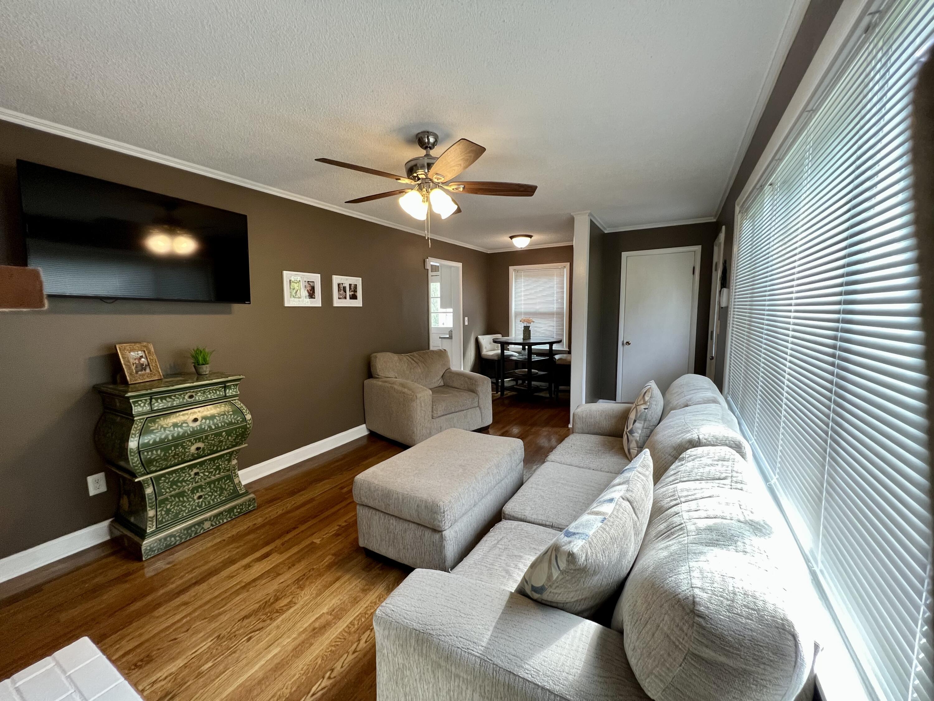 705 Cedar Valley Road Bristol, TN 37620 - Photo 8 of 39 IMG_3502