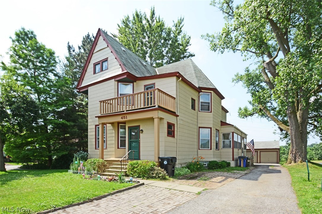 451 West Schaaf Road Cleveland, OH 44109 - Photo 2 of 32 Gallery Image 2