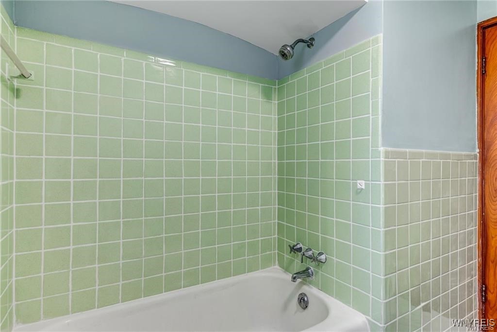 30 Toelsin Road Cheektowaga, NY 14225 - Photo 26 of 38