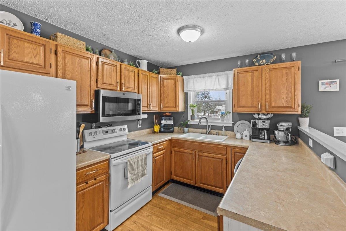 154 Lake Road Milton, VT 05468 - Photo 12 of 33