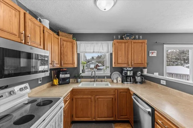 $400,000 | 154 Lake Road, Milton, VT 05468