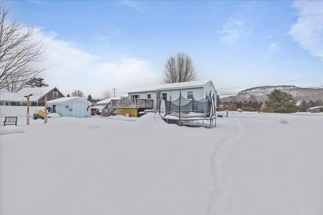 $400,000 | 154 Lake Road, Milton, VT 05468