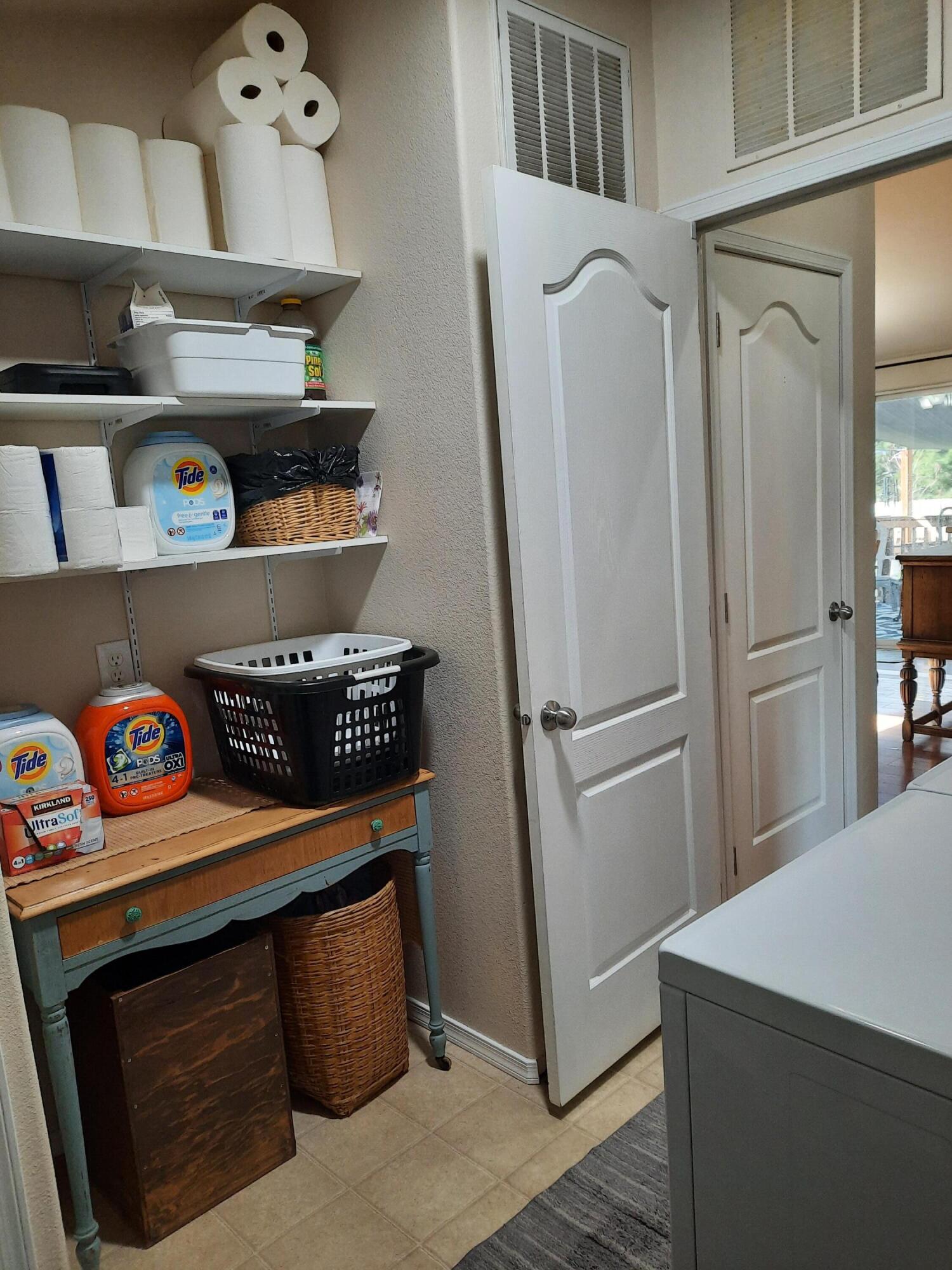 37626 Deerfield Road Chiloquin, OR 97624 - Photo 31 of 42 storage