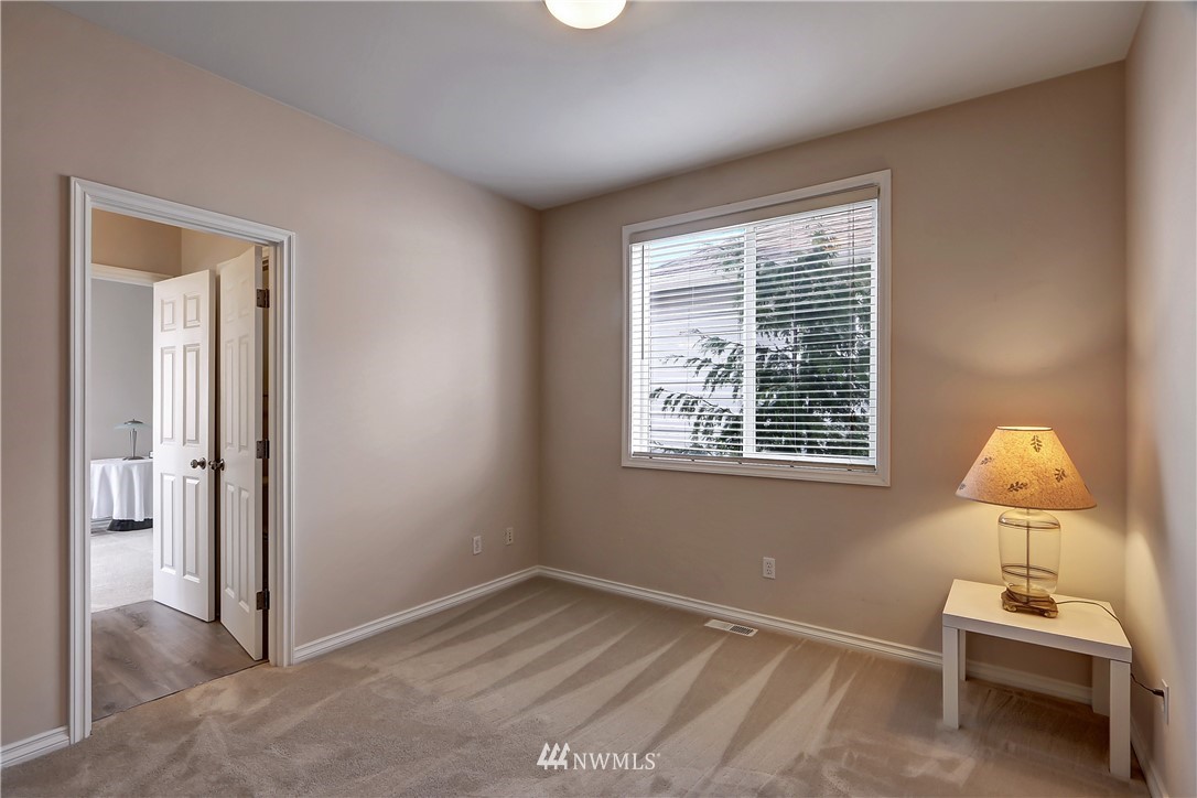 17013 Parkside Way Southeast Renton, WA 98058 - Photo 20 of 26 an empty room with a window