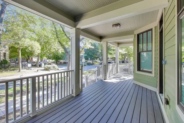 a house view with outdoor space