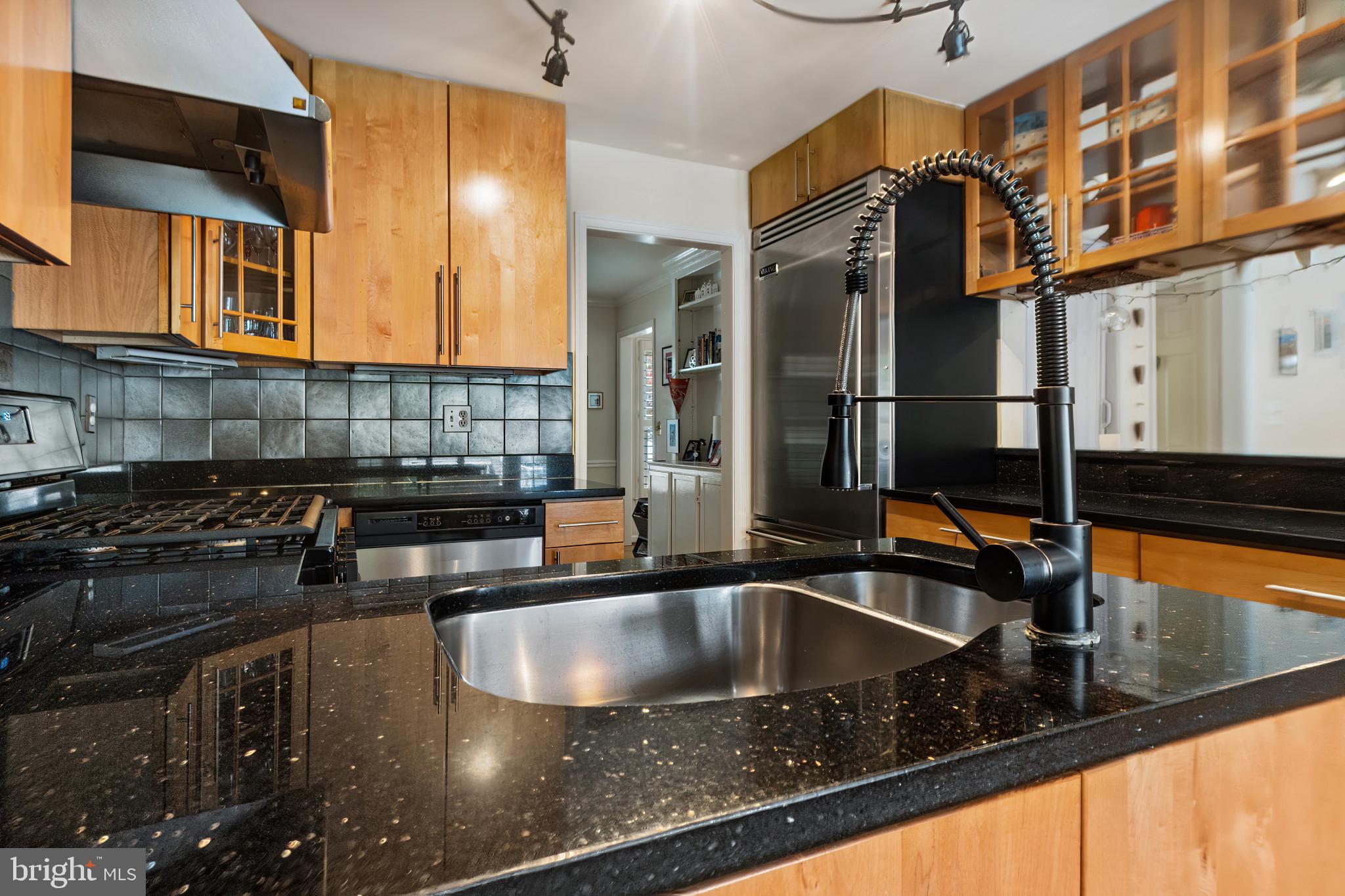 6111 Eagle Landing Road Burke, VA 22015 - Photo 11 of 83