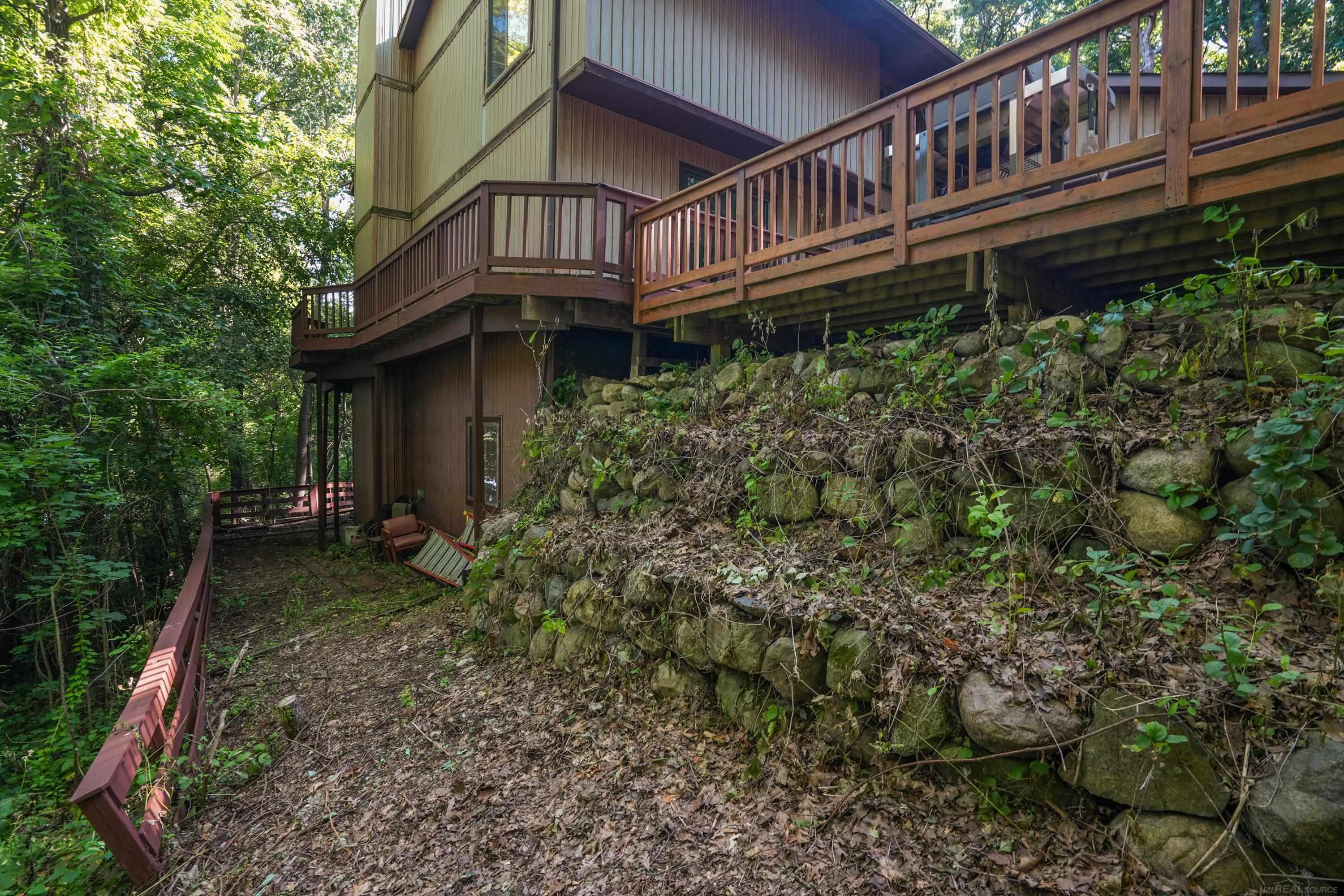 11535 Longden Pinckney, MI 48169 - Photo 69 of 75 50214482-55b687b6-44b0-4526-b859-e1279637afab.JPG