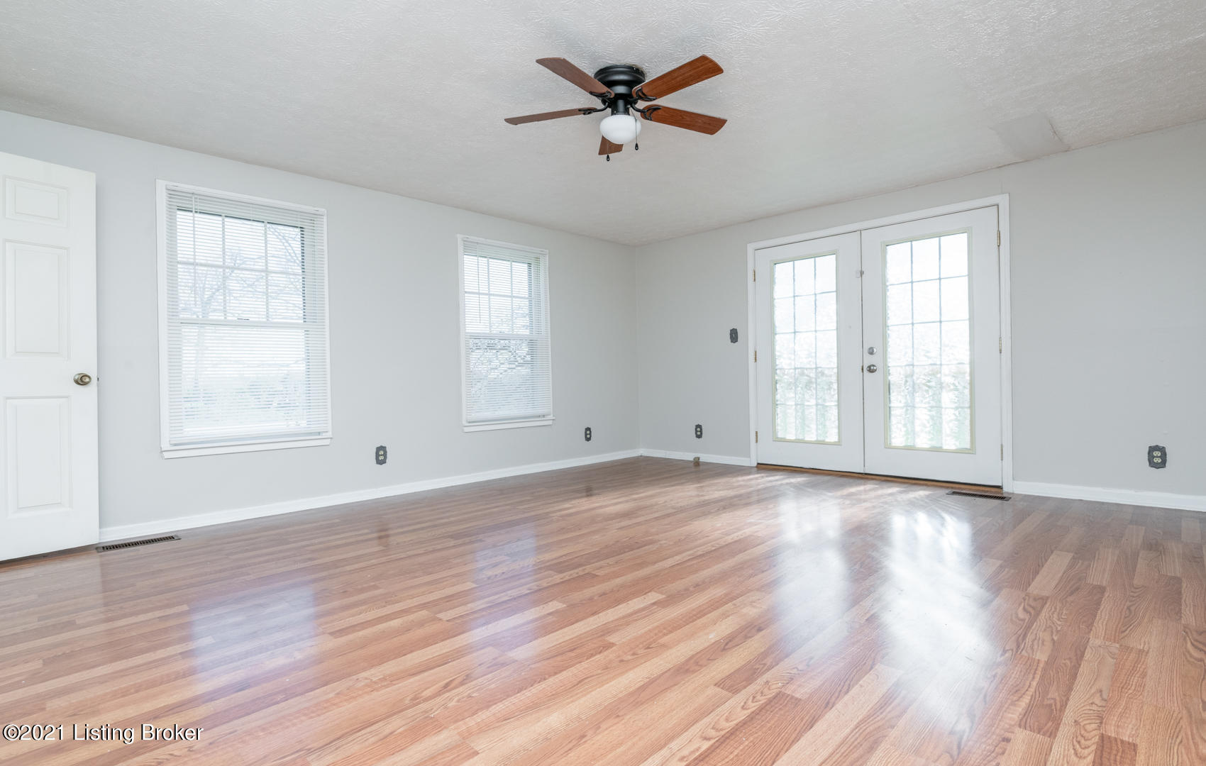161 Sampsons Road Shepherdsville, KY 40165 - Photo 8 of 35 161-21
