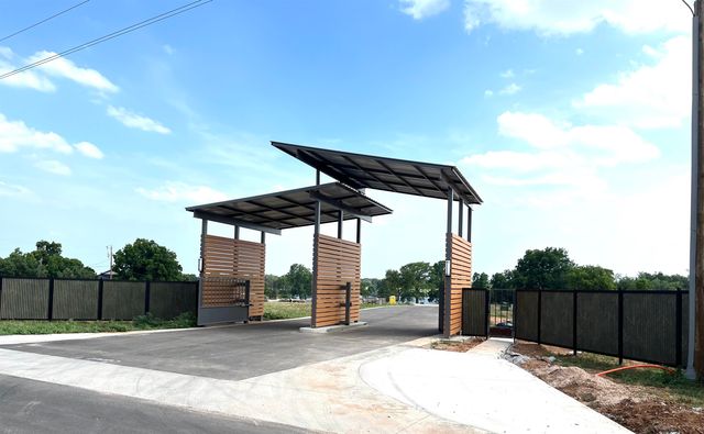 $345,000 | 6 Aqua Way, Kingsland, TX 78639