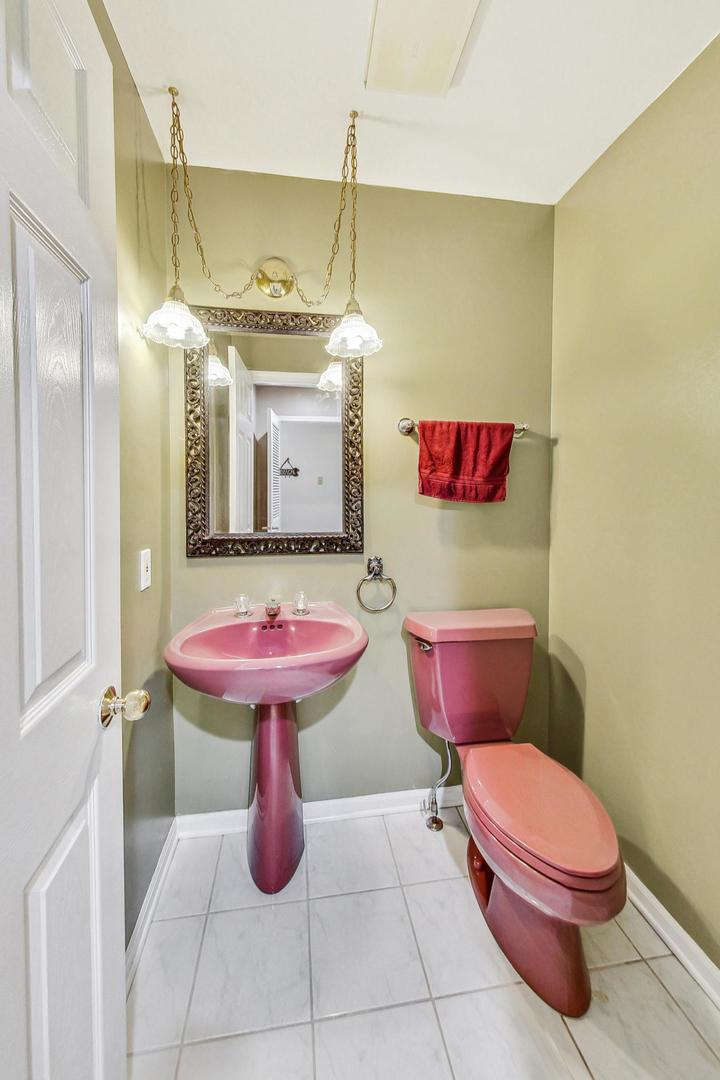 2413 Falcon Lane Spring Grove, IL 60081 - Photo 21 of 54 Gallery Image 21