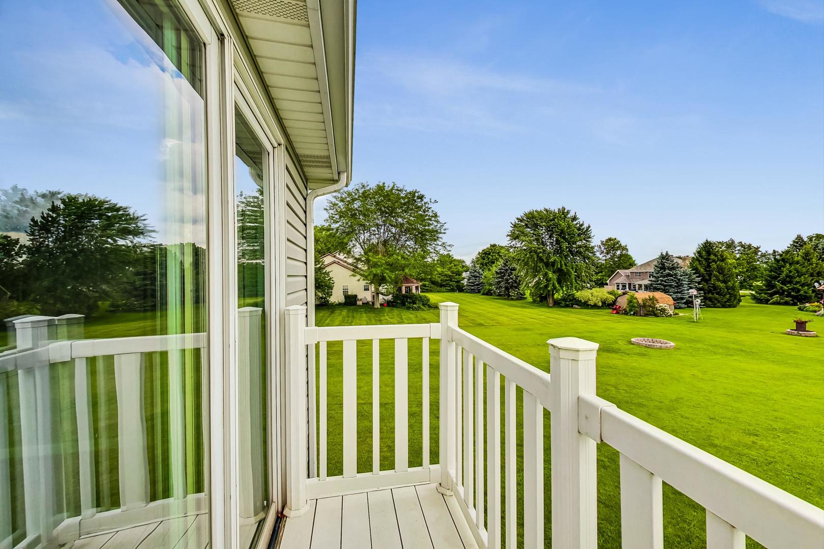 2413 Falcon Lane Spring Grove, IL 60081 - Photo 37 of 54 Gallery Image 37
