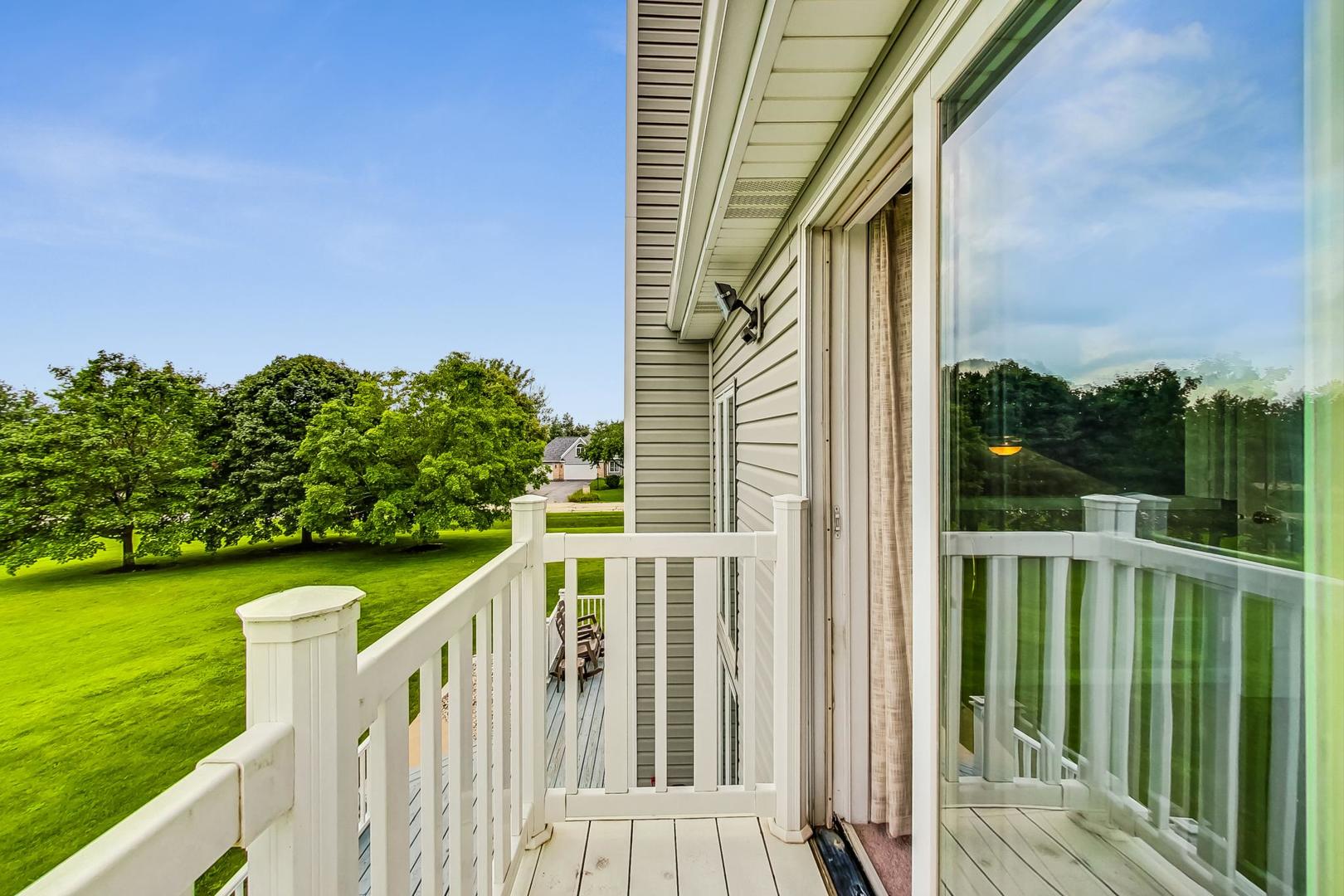 2413 Falcon Lane Spring Grove, IL 60081 - Photo 38 of 54 Gallery Image 38