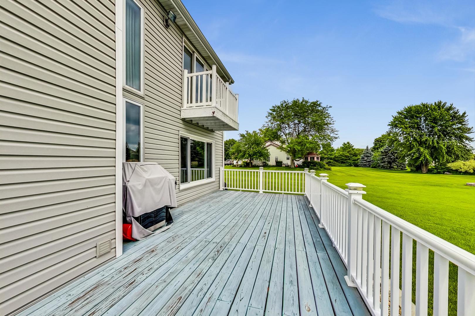 2413 Falcon Lane Spring Grove, IL 60081 - Photo 44 of 54 Gallery Image 44