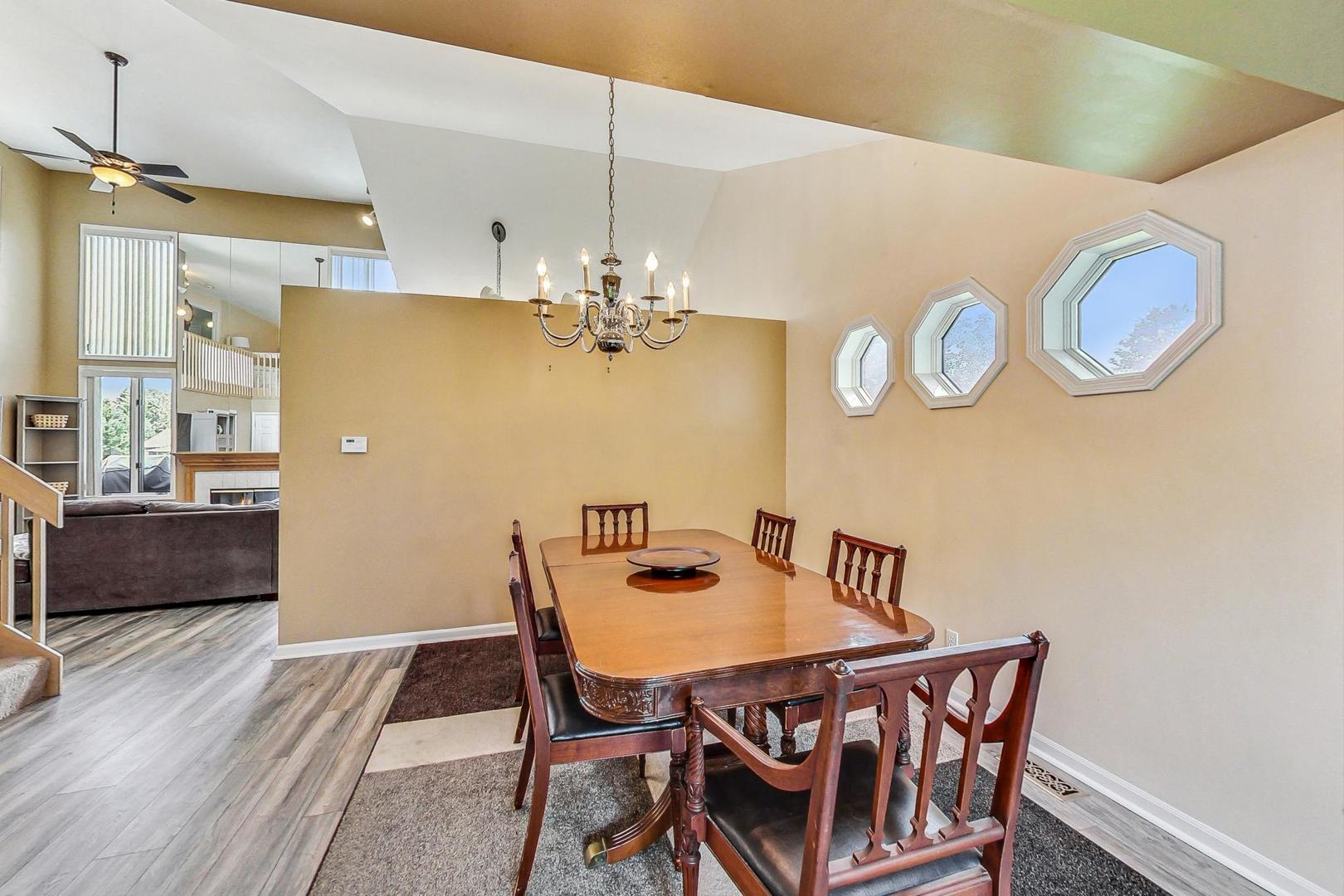 2413 Falcon Lane Spring Grove, IL 60081 - Photo 10 of 54 Gallery Image 10