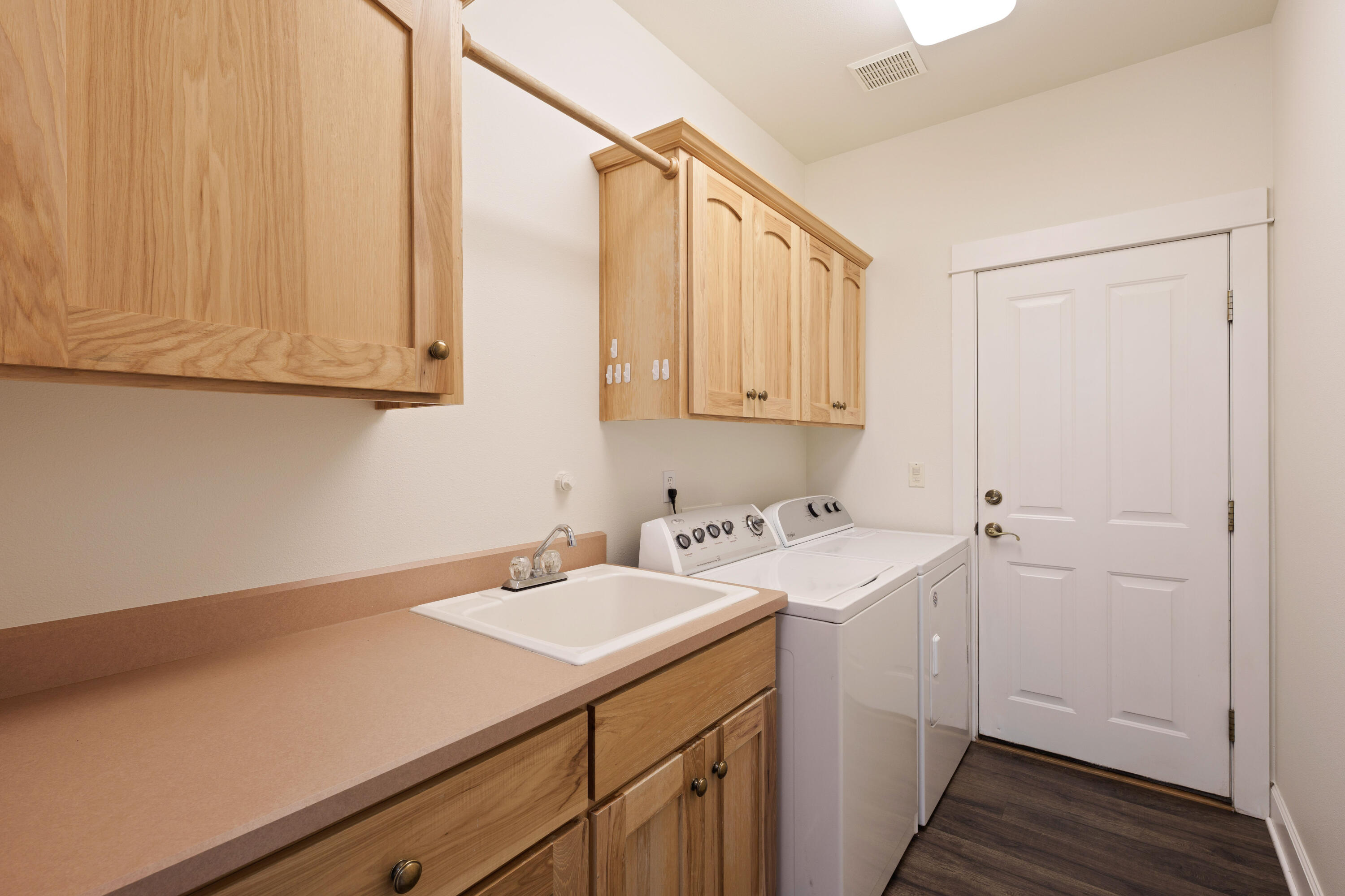 2431 Northwest Awbrey Road Bend, OR 97703 - Photo 28 of 35 DSC06611