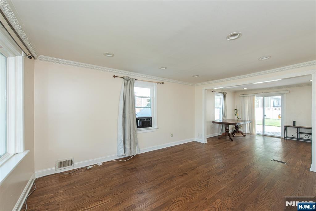 42 West Spring Valley Avenue Maywood, NJ 07607 - Photo 5 of 24