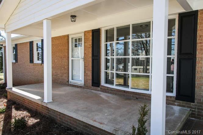6033 Vinewood Road Davidson, NC 28036 - Photo 2 of 24 Gallery Image 2