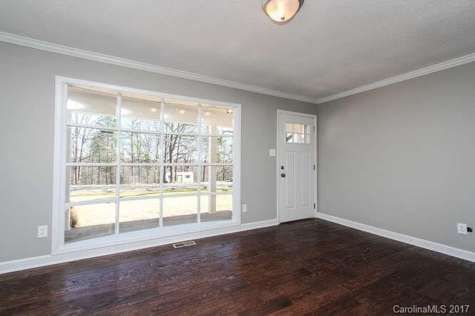 6033 Vinewood Road Davidson, NC 28036 - Photo 3 of 24 Gallery Image 3